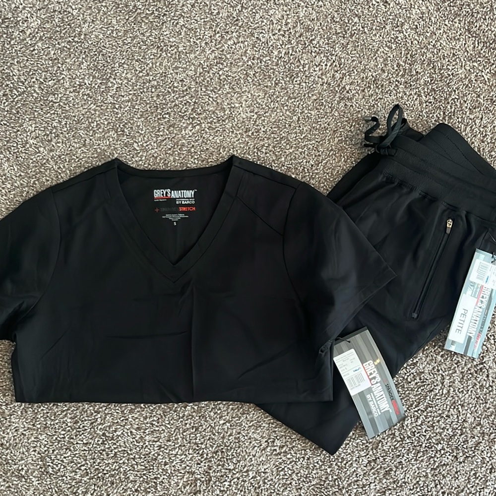 Brand New Greys Anatomy Scrubs
